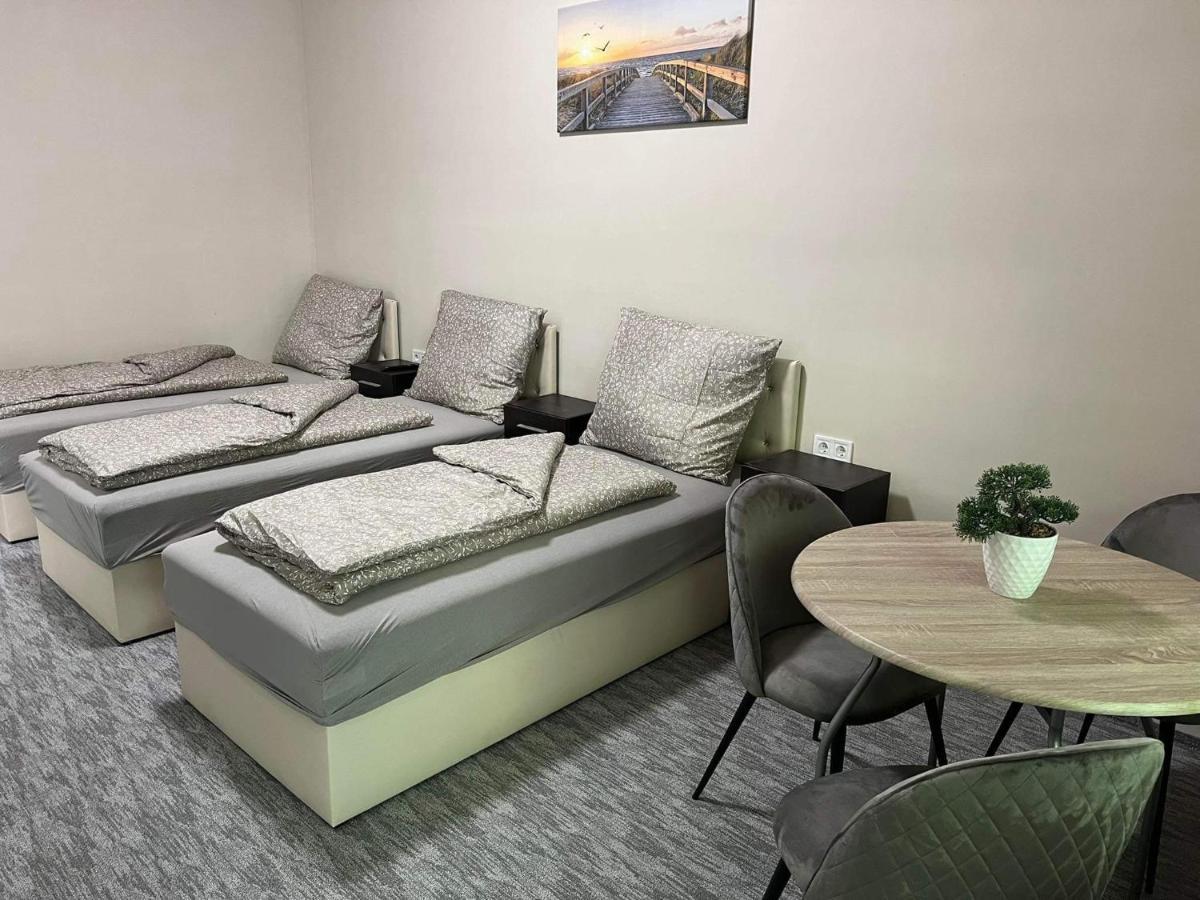 Kinizsi Udvar Apartmanház Balatonboglár Exterior foto