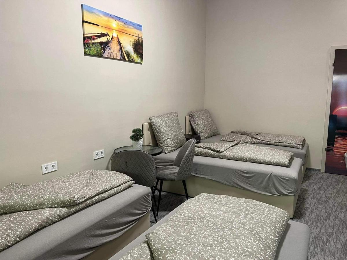 Kinizsi Udvar Apartmanház Balatonboglár Exterior foto