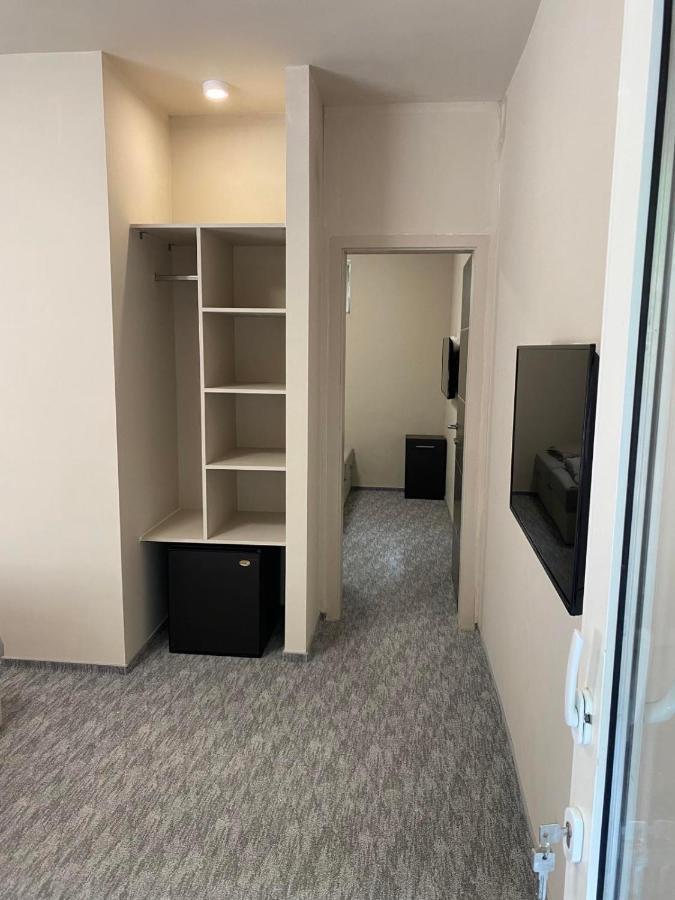 Kinizsi Udvar Apartmanház Balatonboglár Exterior foto