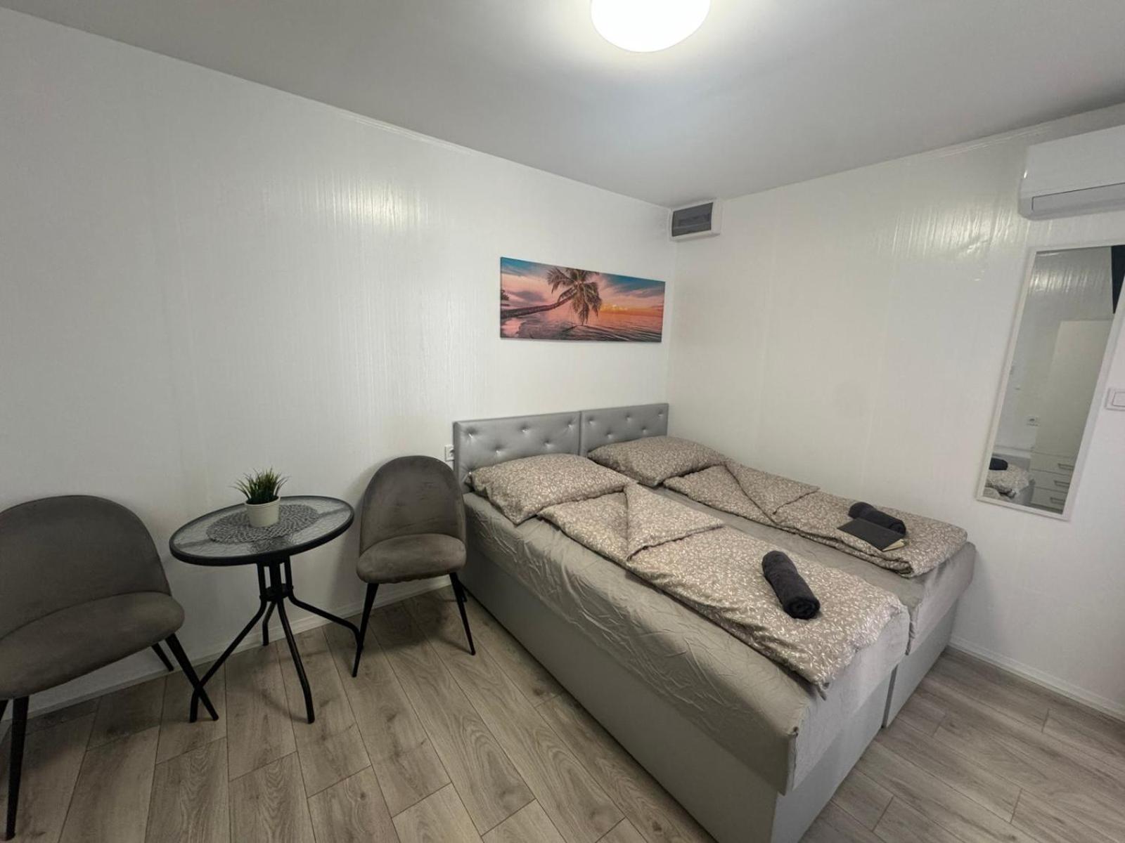 Kinizsi Udvar Apartmanház Balatonboglár Exterior foto