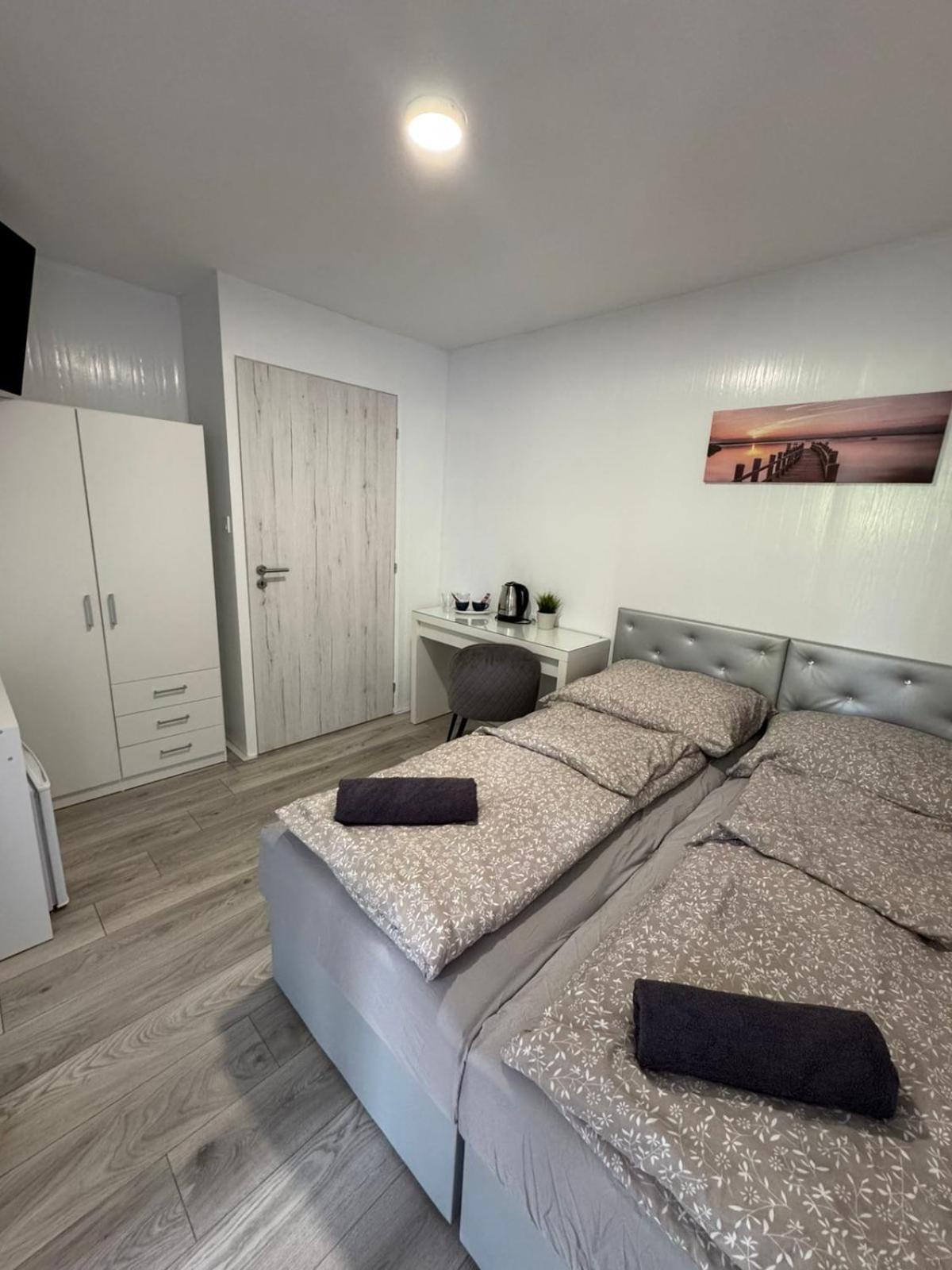 Kinizsi Udvar Apartmanház Balatonboglár Exterior foto