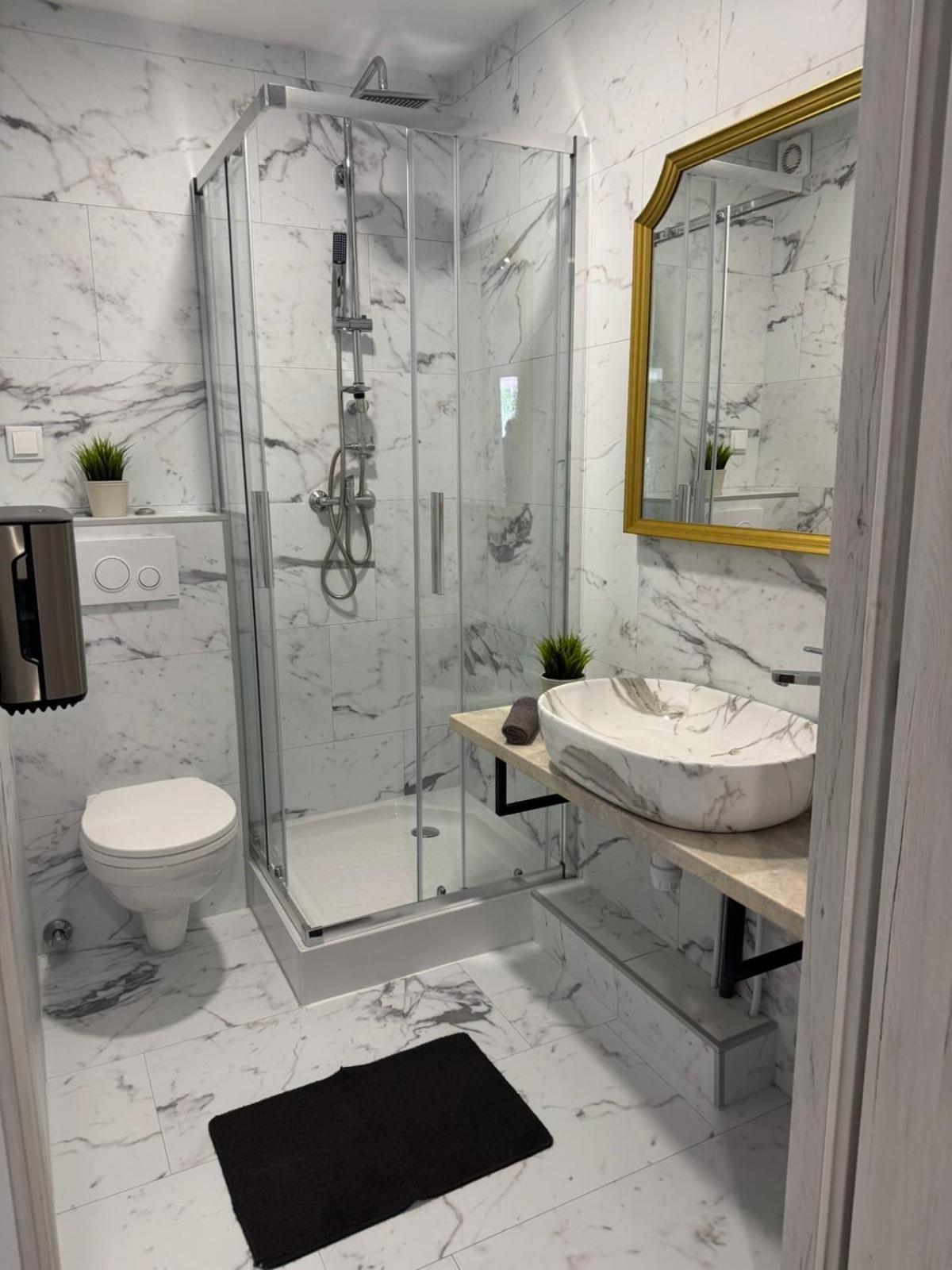 Kinizsi Udvar Apartmanház Balatonboglár Exterior foto