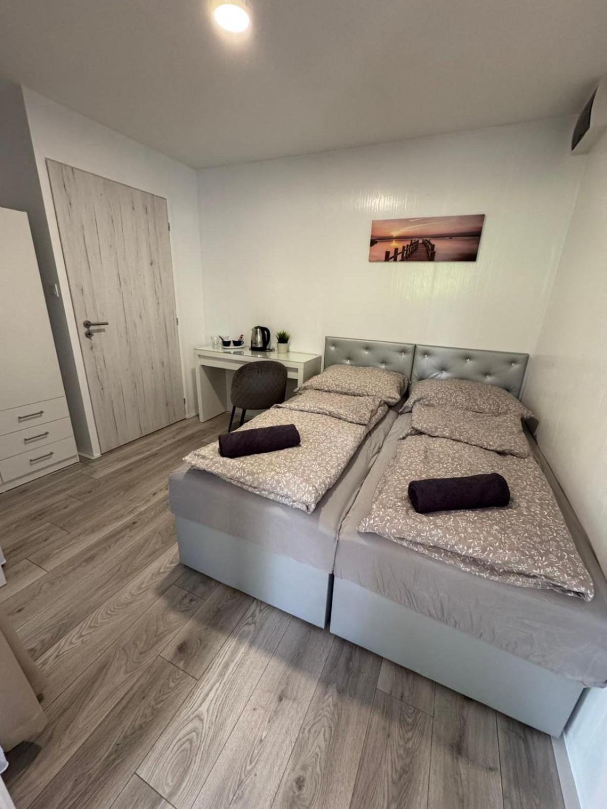 Kinizsi Udvar Apartmanház Balatonboglár Exterior foto